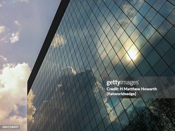 tech city uk - the silicon roundabout in old street stock pictures, royalty-free photos & images