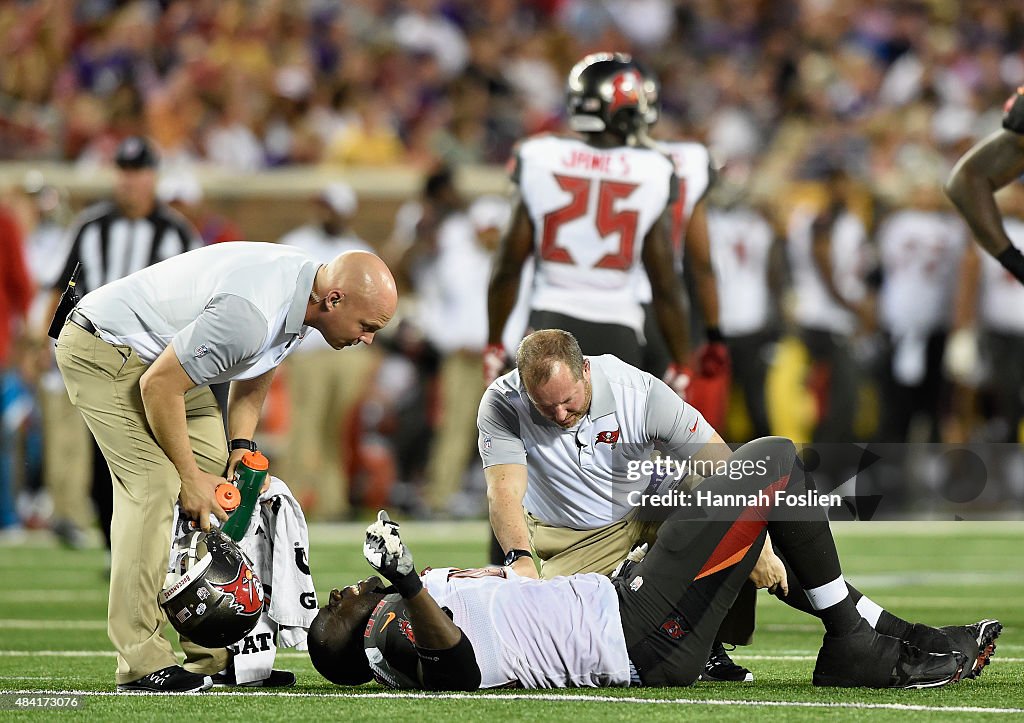 Tampa Bay Buccaneers v Minnesota Vikings