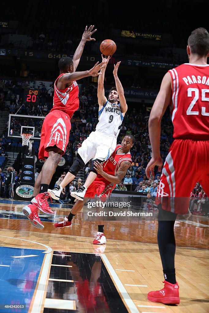 Houston Rockets v Minnesota Timberwolves