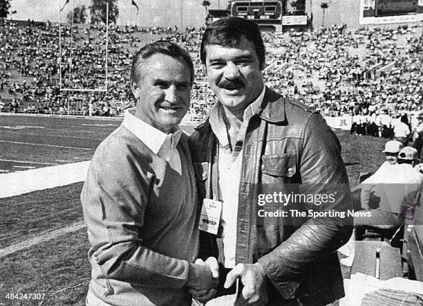 Larry Csonka of the Miami Dolphins and Don Shula shake hands circa 1970s.