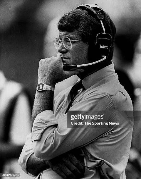 Dan Reeves of the Denver Broncos looks on circa 1980s.