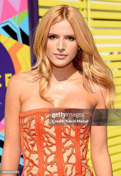 Actress Bella Thorne attends the Teen Choice Awards 2015 at the USC Galen Center on August 16, 2015 in Los Angeles, California.