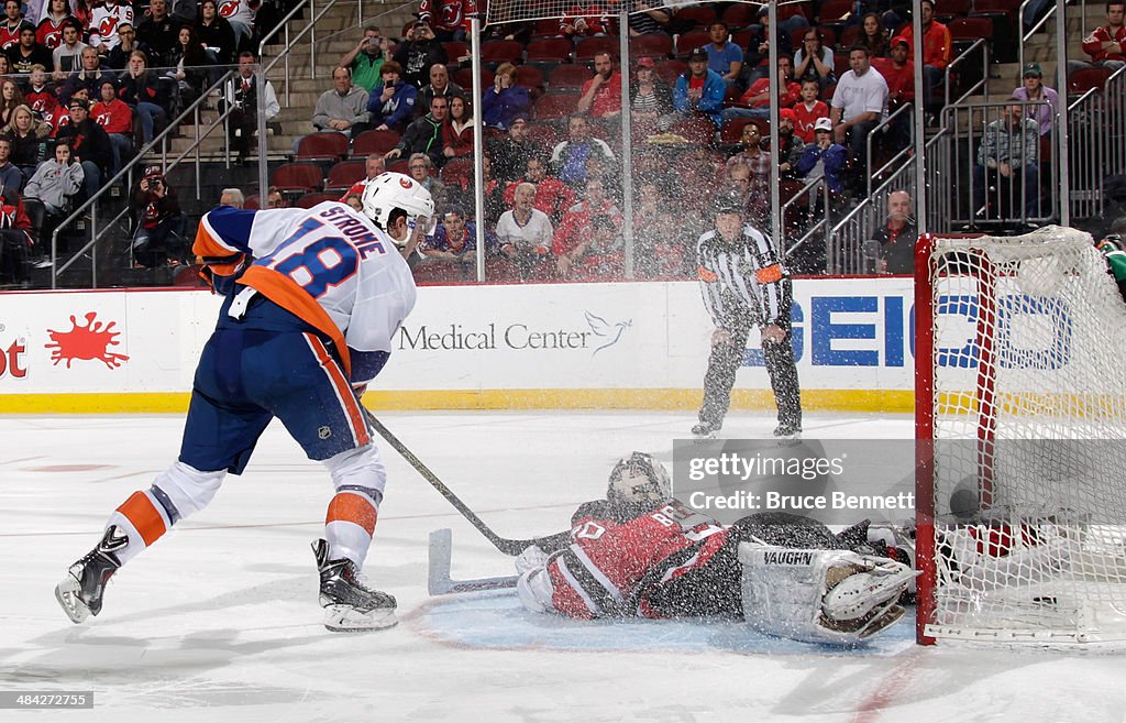 New York Islanders v New Jersey Devils