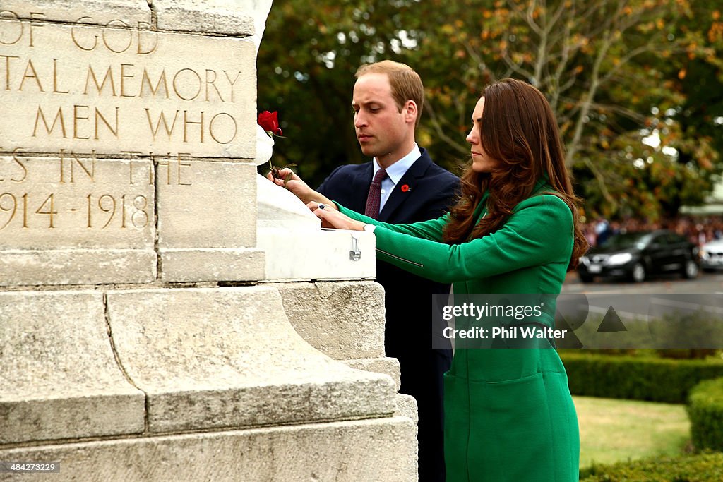 The Duke And Duchess Of Cambridge Tour Australia And New Zealand - Day 6