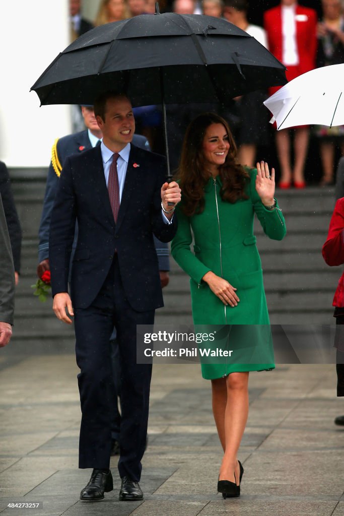 The Duke And Duchess Of Cambridge Tour Australia And New Zealand - Day 6