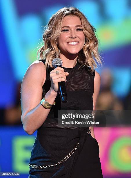 Recording artist Rachel Platten performs onstage during the Teen Choice Awards 2015 at the USC Galen Center on August 16, 2015 in Los Angeles,...