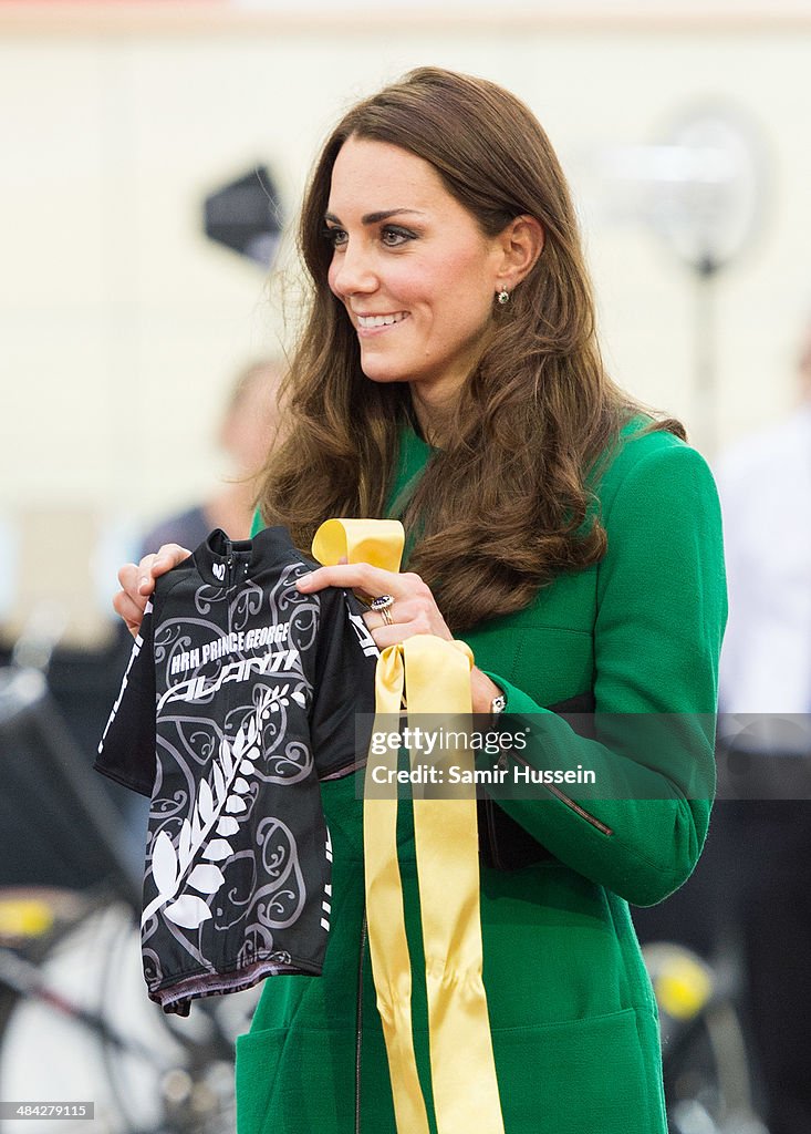 The Duke And Duchess Of Cambridge Tour Australia And New Zealand - Day 6