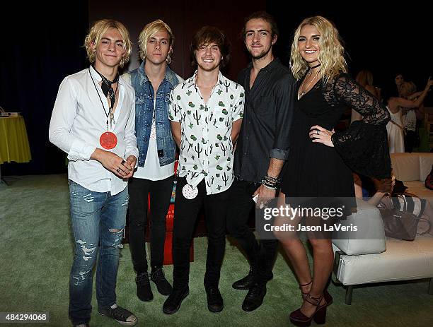 Ross Lynch, Riker Lynch, Ellington Ratliff, Rocky Lynch and Rydel Lynch of R5 pose in the green room at the 2015 Teen Choice Awards at Galen Center...