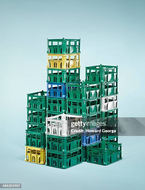 stack of crates - engradado - fotografias e filmes do acervo