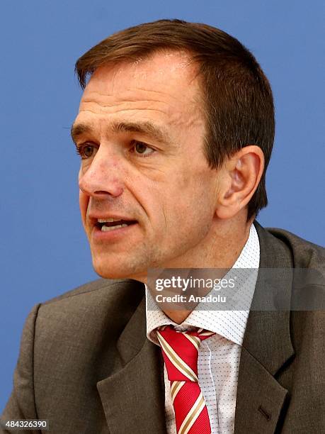 110 Spokesman For The German Foreign Ministry Stock Photos High Res 110-spokesman-for-the-german-foreign-ministry-stock-photos-high-res