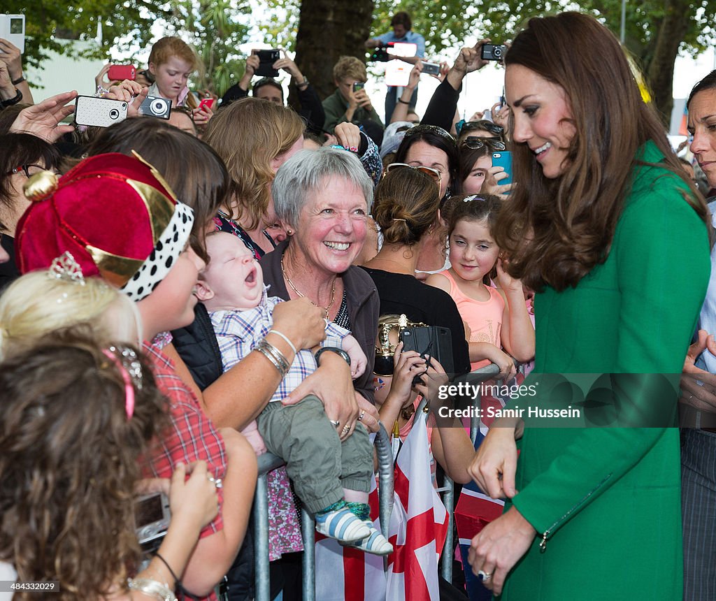 The Duke And Duchess Of Cambridge Tour Australia And New Zealand - Day 6