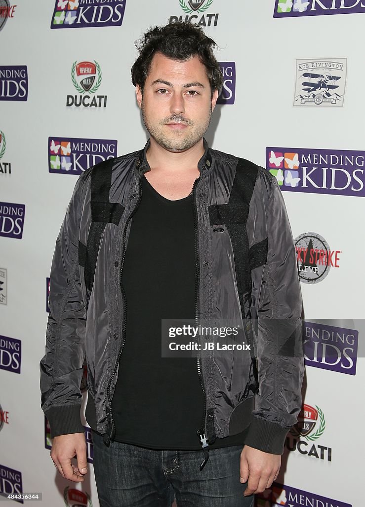 Mending Kids Presents "Music On A Mission" Benefit Concert - Arrivals