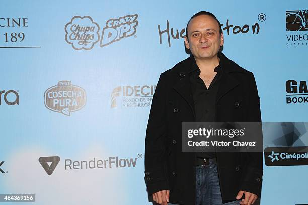 Eduardo Espana attends "Un Gallo Con Muchos Huevos" premiere at Cinepolis Plaza Universidad on August 17, 2015 in Mexico City, Mexico.