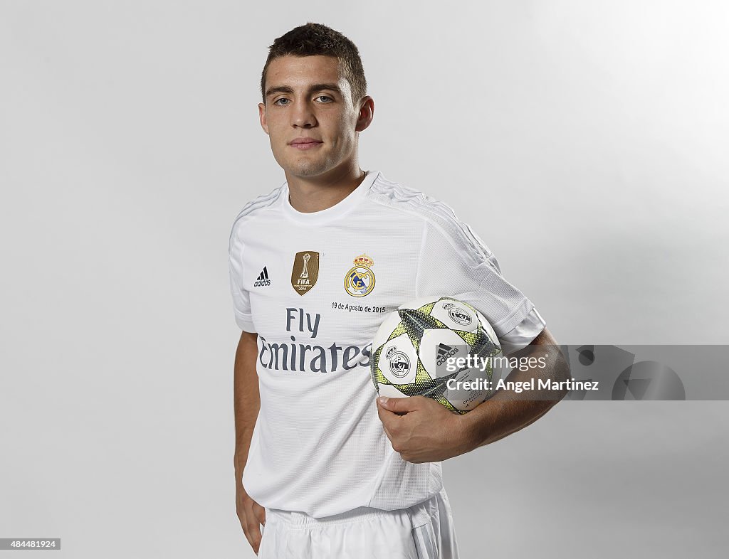 Real Madrid Unveil New Signing Mateo Kovacic