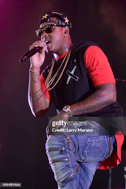 Jeremih performs at The Perfect Vodka Amphitheater on August 18, 2015 in West Palm Beach Florida.