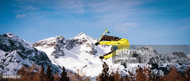 free style skiing - freestyle skiing stock pictures, royalty-free photos & images