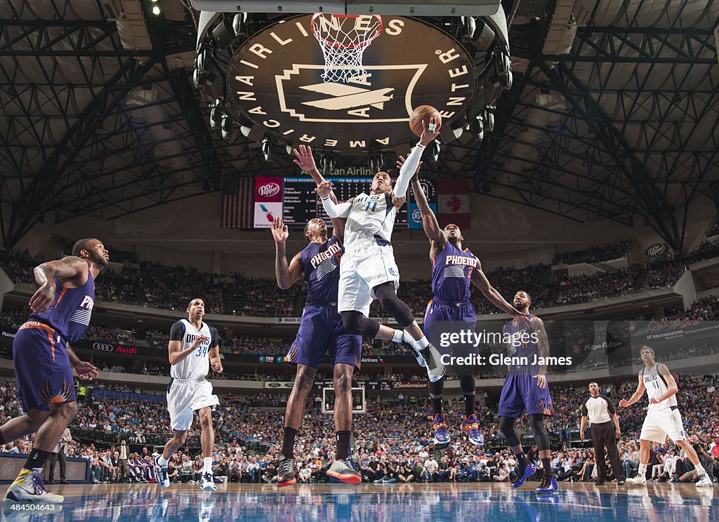 Phoenix Suns v Dallas Mavericks