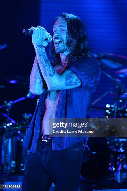 Brandon Boyd of Incubus performs at The Perfect Vodka Amphitheater on August 14, 2015 in West Palm Beach Florida.