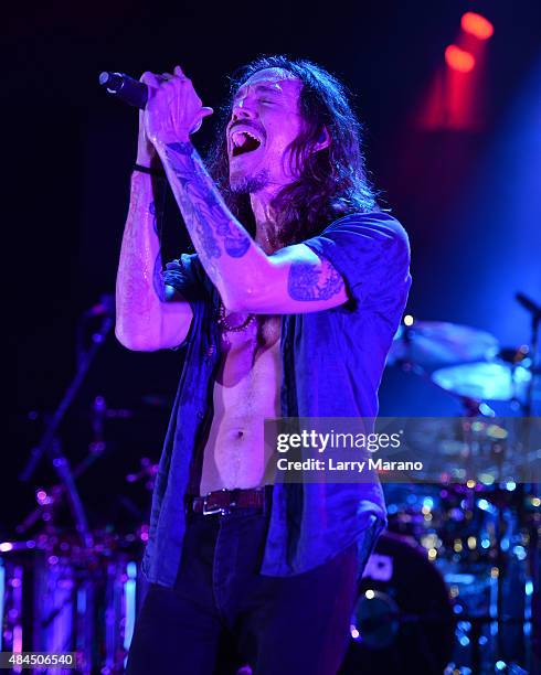 Brandon Boyd of Incubus performs at The Perfect Vodka Amphitheater on August 14, 2015 in West Palm Beach Florida.