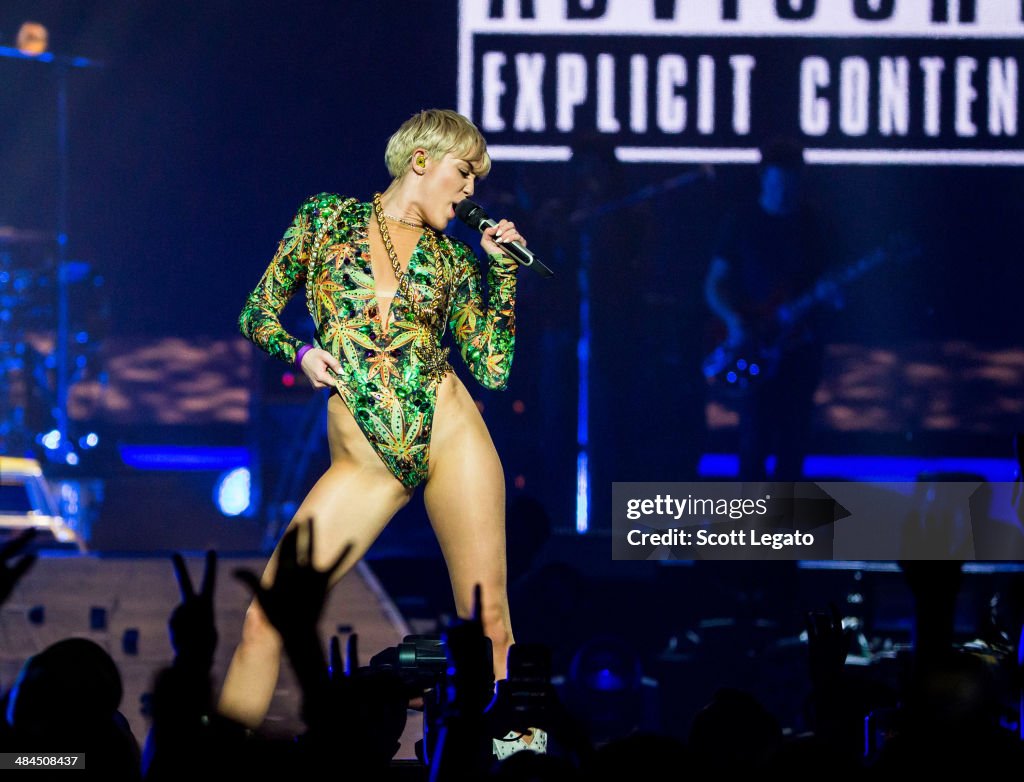 Miley Cyrus In Concert - Auburn Hills, MI