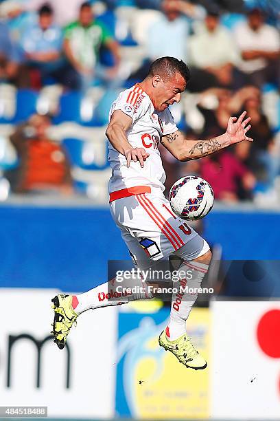 Sebastian Ubilla of U de Chile controls the ball during a match between O'Higgins and U de Chile as part of 2nd round of Campeonato Apertura 2015 at...