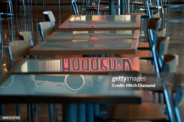 Fast Food Inn One Table 2,587 Vegas Dining Stock Photos, High-Res Pictures, and Images - Getty ...