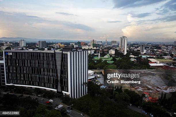Qbe Building Qbe Building Photos and Premium High Res Pictures - Getty Images
