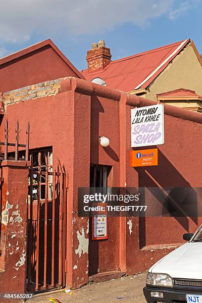 spaza shop business in johannesburg - spaza shop stock pictures, royalty-free photos & images