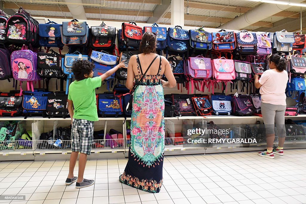 FRANCE-ECONOMY-EDUCATION-BACK-TO-SCHOOL