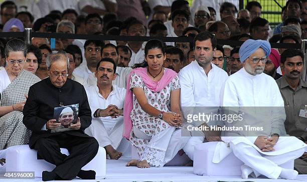 Indian President Pranab Mukherjee , Congress President Sonia Gandhi , former Indian Prime Minister Manmohan Singh and Congress Vice-President Rahul...