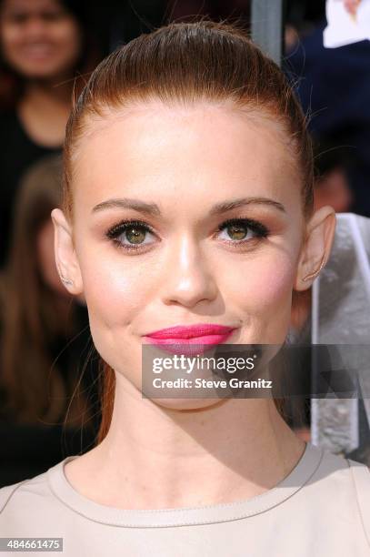 Actress Holland Roden attends the 2014 MTV Movie Awards at Nokia Theatre L.A. Live on April 13, 2014 in Los Angeles, California.