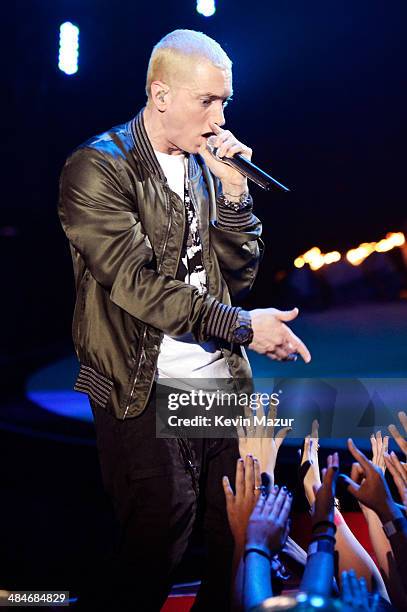 M M The Rapper Eminem Red Carpet Photos and Premium High Res Pictures - Getty Images