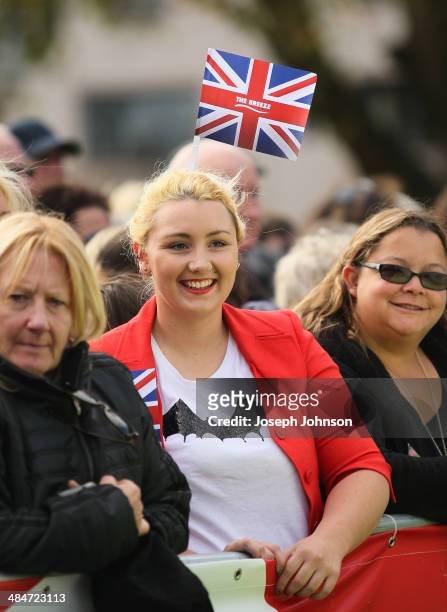 Spectators on hand to meet the Royals during the countdown to the 2015 ICC Cricket World Cup at Latimer Square on April 14, 2014 in Christchurch, New...