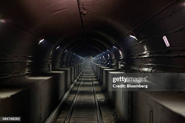 Noti Riber North River Tunnel Photos and Premium High Res Pictures - Getty Images