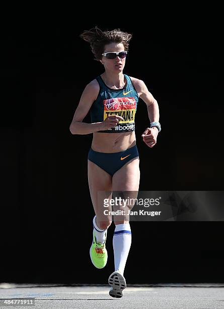 Tetyana Gamera-Shmyrko of Ukraine in action during the Virgin London Marathon on April 13, 2014 in London, England.