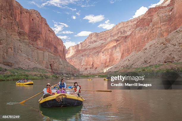 whitewater rafting on colorado river grand canyon - whitewater rafting stock-fotos und bilder