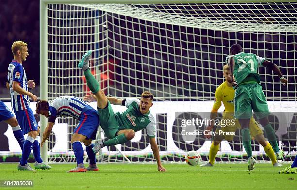 Anthony Ujah of Werder Bremen heads the ball during the game between Hertha BSC and Werder Bremen on August 21, 2015 in Berlin, Germany.