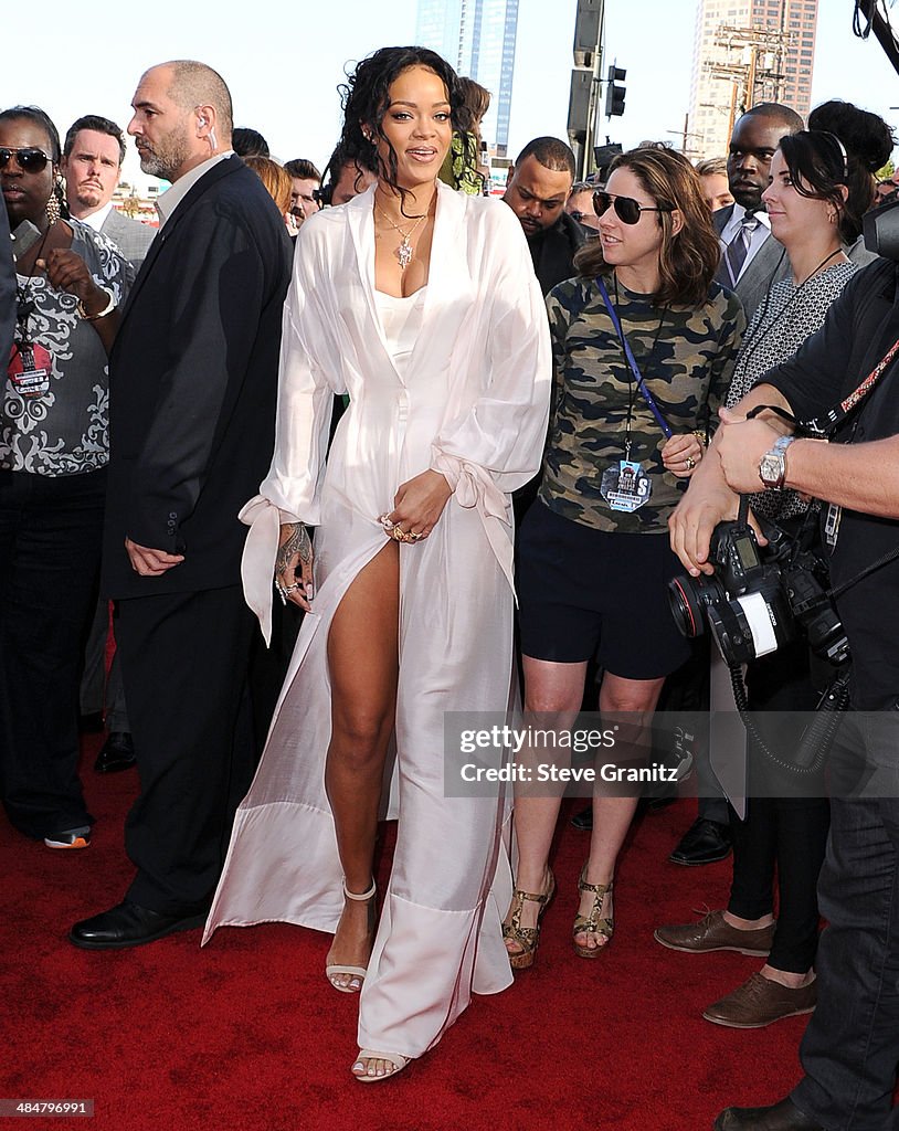 2014 MTV Movie Awards - Arrivals