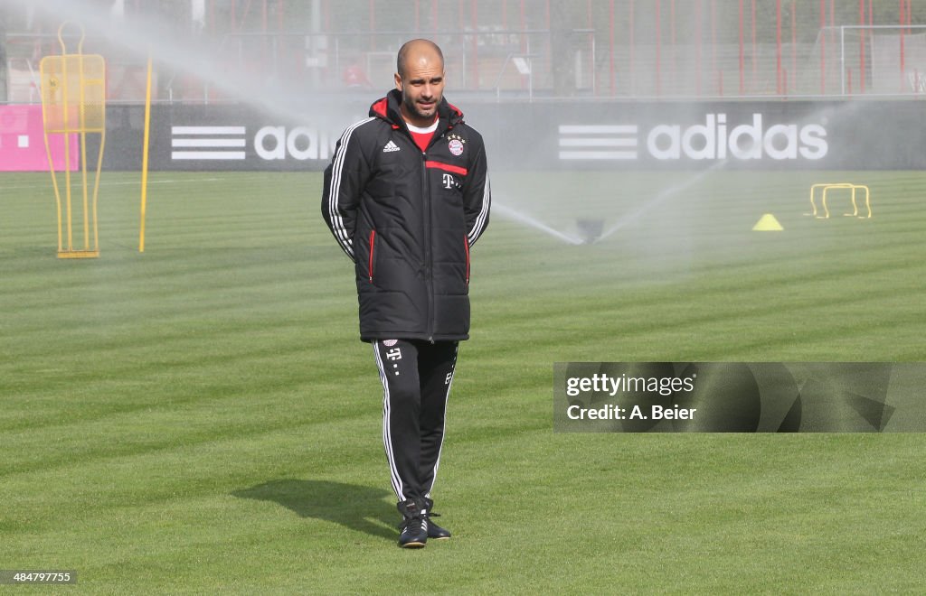 FC Bayern Muenchen - Training Session