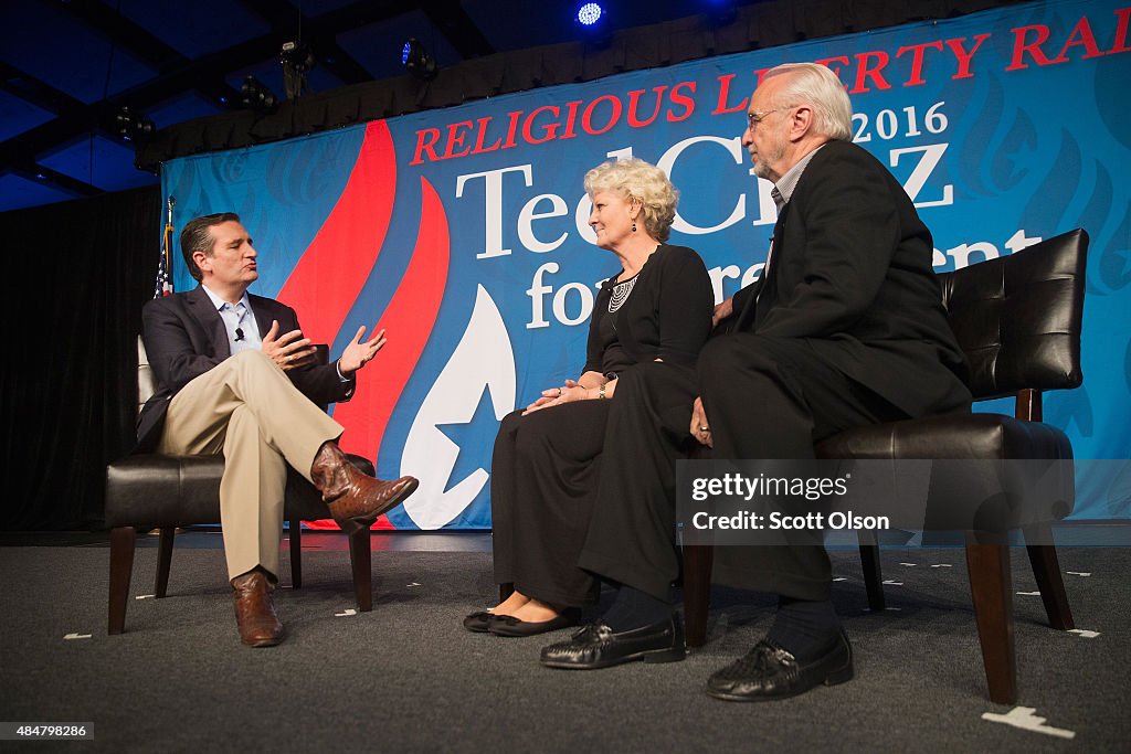 Presidential Candidates Campaign In Iowa During State Fair