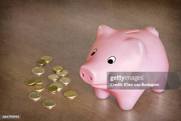 savings - poortugaal stock pictures, royalty-free photos & images