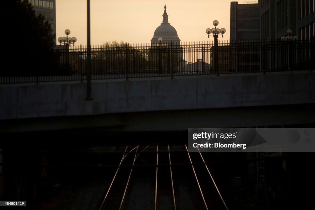 Republican Odds Of U.S. Senate Takeover Rise As Turnout Shrinks