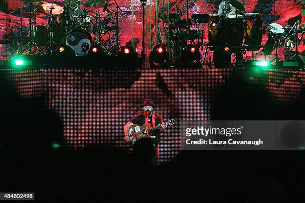 Zac Brown of Zac Brown Band performs in concert at Citi Field on August 21, 2015 in the Queens borough of New York City.