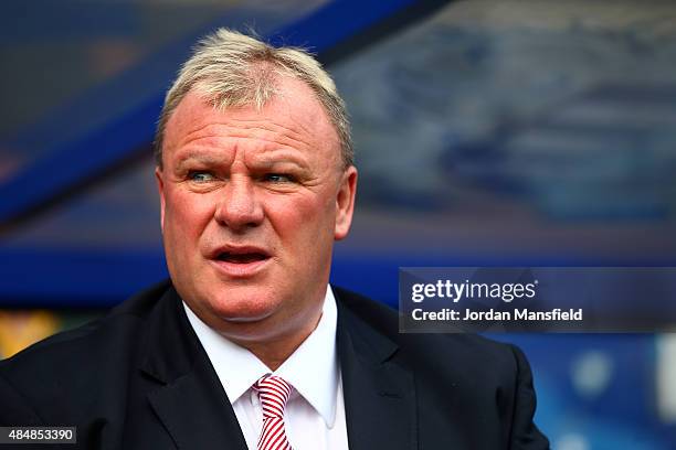 Steve Evans, manager of Rotherham United, looks on prior to the Sky Bet Championship match between Queens Park Rangers and Rotherham United at Loftus...