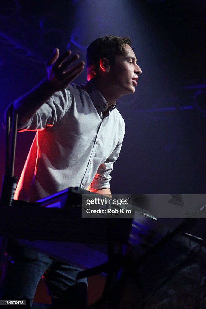 MTV Artist To Watch Live Show With Flume And The Chainsmokers