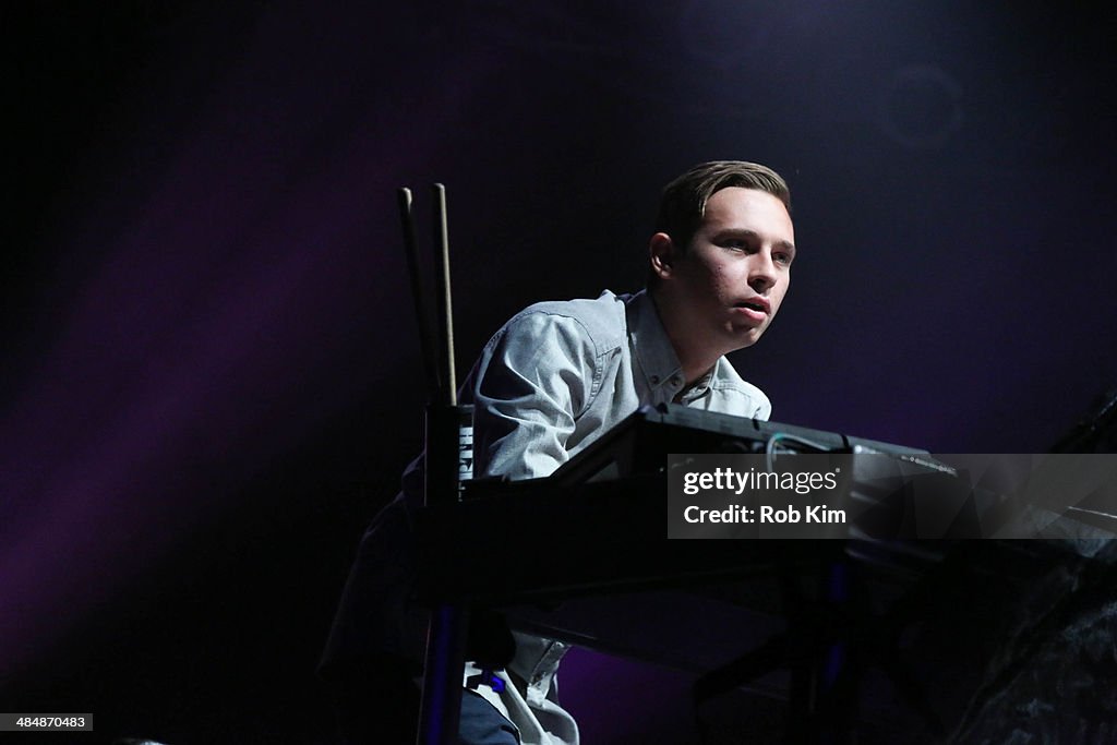 MTV Artist To Watch Live Show With Flume And The Chainsmokers