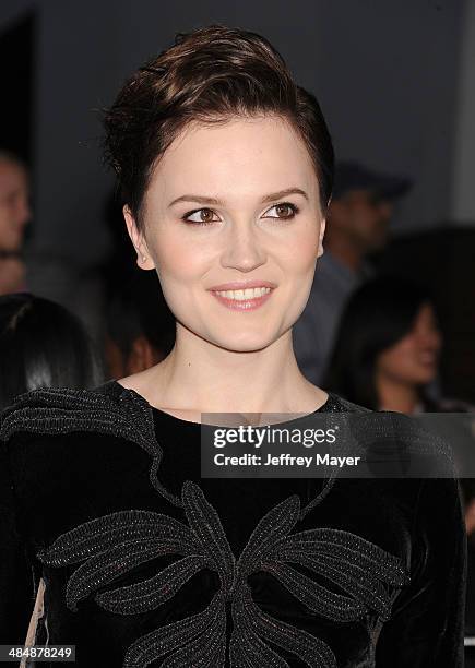 Author Veronica Roth arrives at the Los Angeles premiere of 'Divergent' at Regency Bruin Theatre on March 18, 2014 in Los Angeles, California.