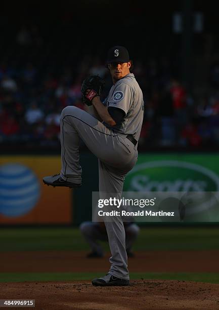Blake Beavan Rangers 536 Blake Beavan Photos & High Res Pictures - Getty Images