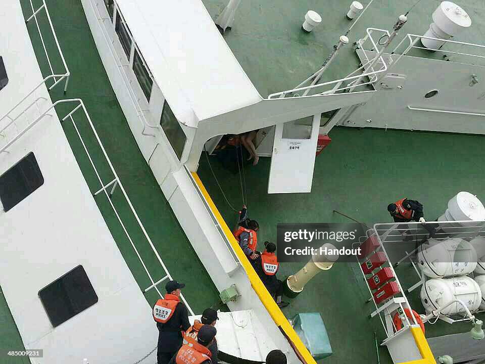 S. Korea Ferry With Hundreds Of Passengers Sinks