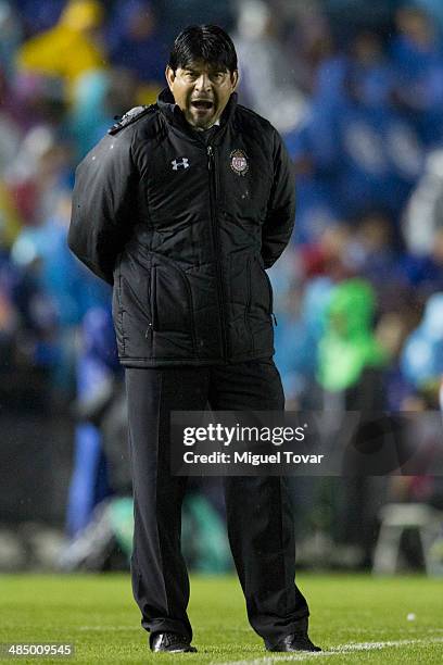 Jose Cardozo coach of Toluca gestures during a final first leg between Cruz Azul and Toluca as part of the CONCACAF Champions League at Azul Stadium...